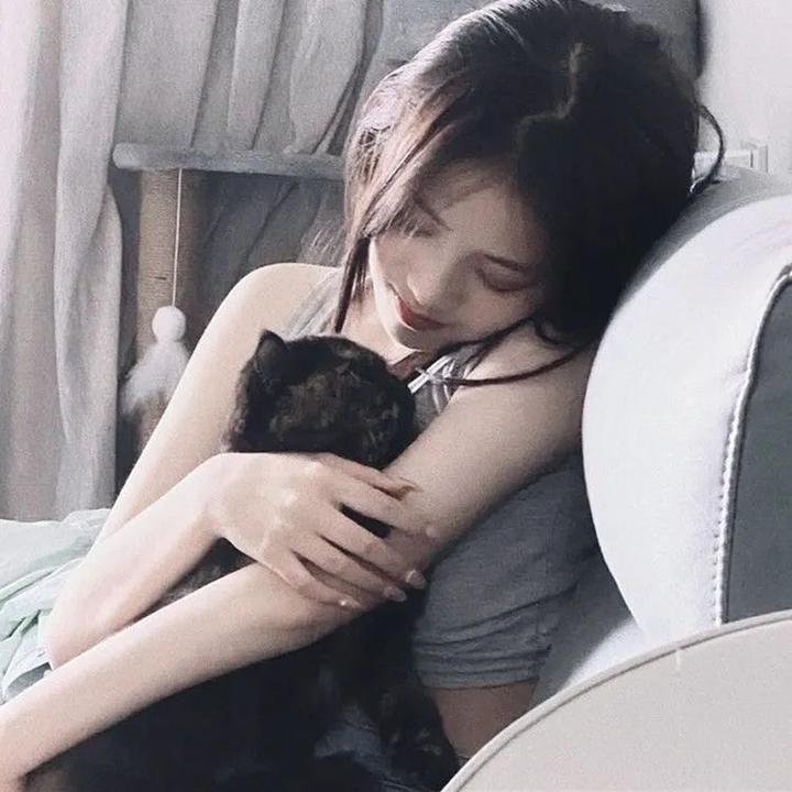巴黎窈窕熟女